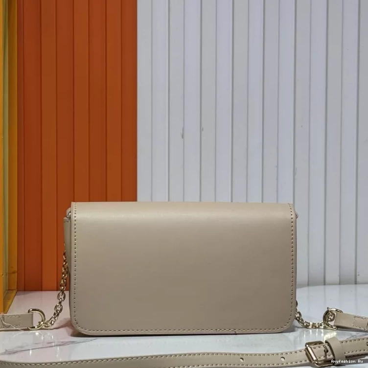 Messenger Bags Bright Women Vuitton For 686 Louis 0830